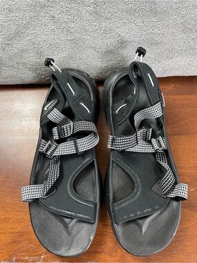 Nike Trail Men’s 12 Oneonta Sandals Adjustable Straps DJ6604-001 Black/Gray
